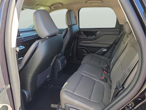 New 2026 Lincoln Corsair Premiere image 9