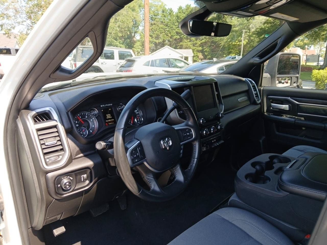 Used 2024 RAM 2500 Big Horn AWD/4WD image 18