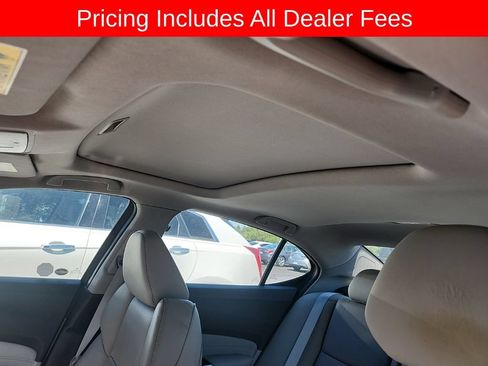 Used 2018 Acura TLX w/ Technology Package FWD image 10