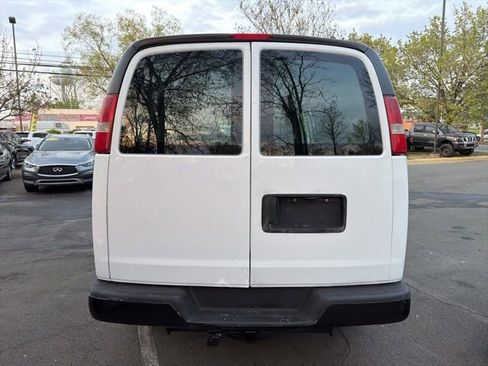 Used 2016 Chevrolet Express 3500 Extended RWD image 4