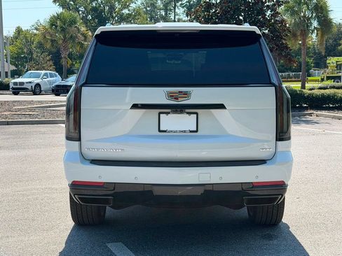 Used 2026 Cadillac Escalade ESV Sport w/ Touring Package AWD/4WD image 4