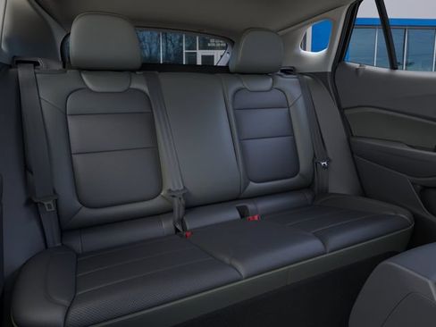 New 2026 Chevrolet Trax ACTIV w/ Sunroof Package FWD image 17