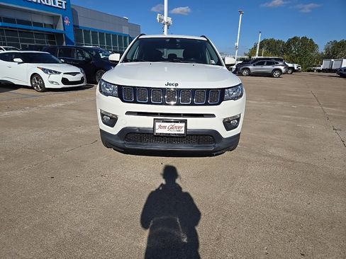 Used 2018 Jeep Compass Latitude image 8