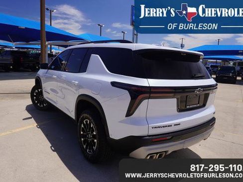 Used 2026 Chevrolet Traverse Z71 w/ Enhanced Driving Package AWD/4WD image 4