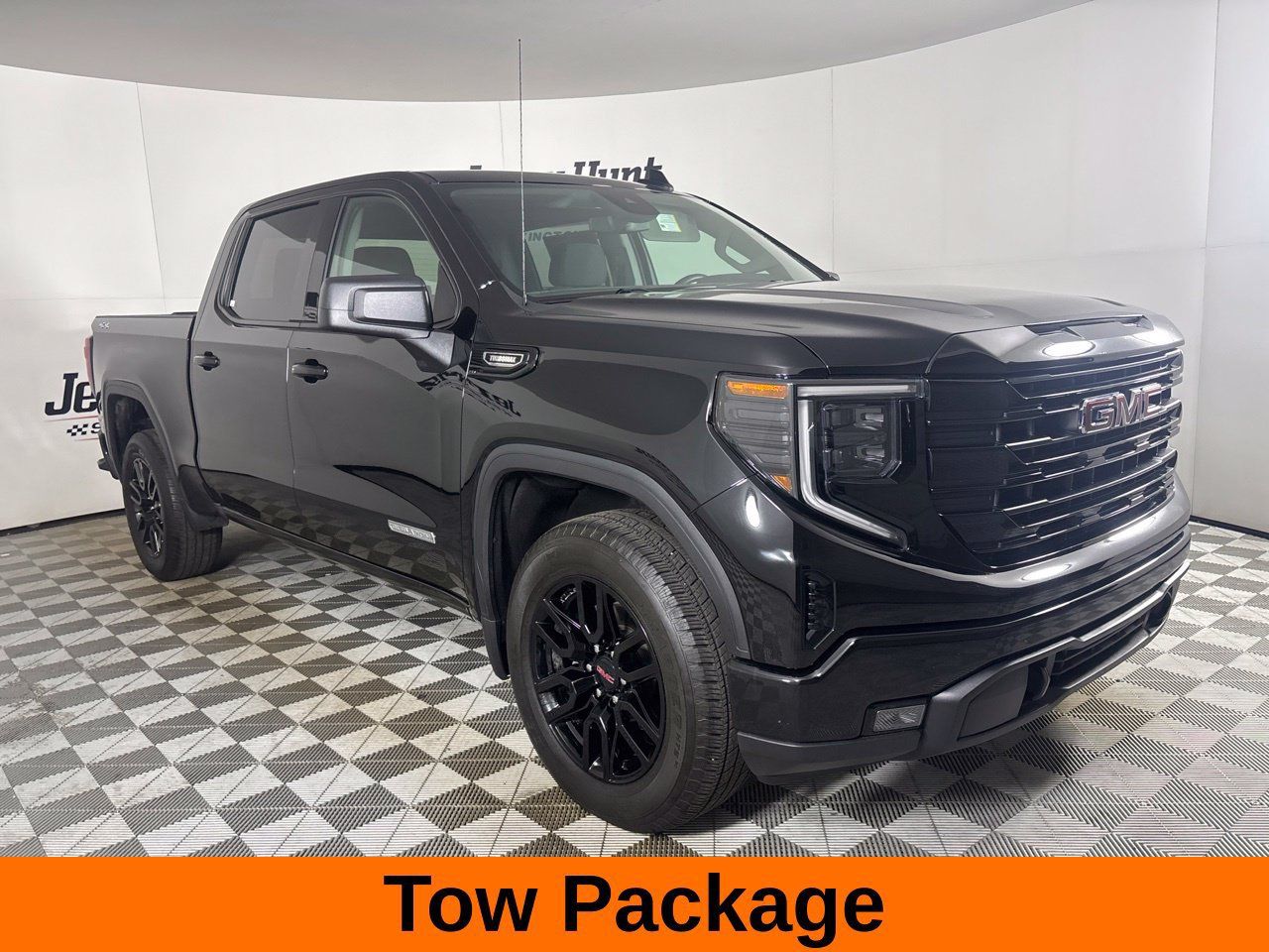Used 2024 GMC Sierra 1500 Elevation AWD/4WD image 4