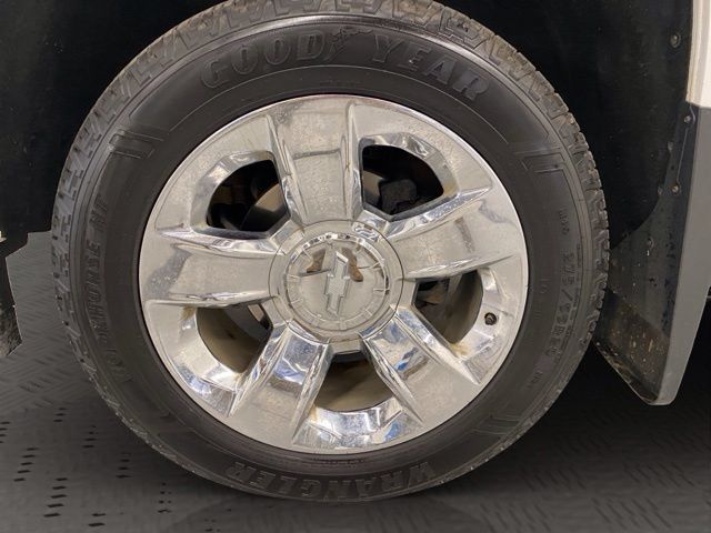 Used 2018 Chevrolet Silverado 1500 LTZ Z71 w/ LTZ Plus Package AWD/4WD image 17