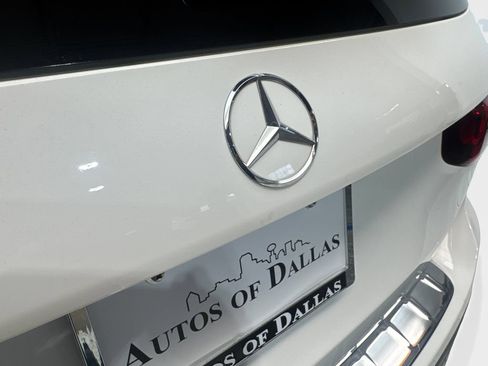 Used 2021 Mercedes-Benz GLB 250 w/ Premium Package image 21