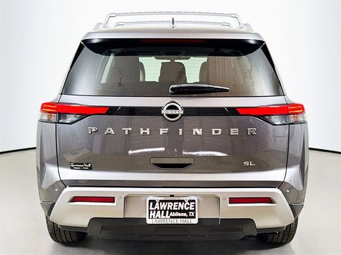 Used 2023 Nissan Pathfinder SL image 5