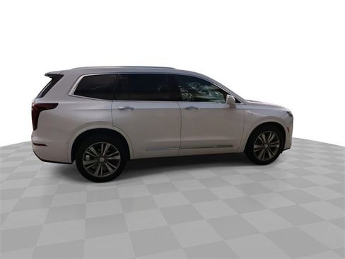 Certified 2020 Cadillac XT6 Premium Luxury image 15