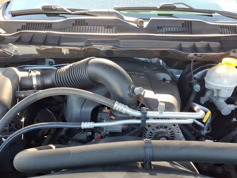 Used 2018 RAM 1500 Laramie image 30