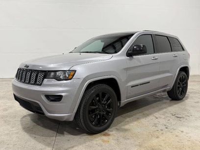 Used 2020 Jeep Grand Cherokee Altitude