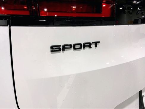 New 2026 Land Rover Range Rover Sport Dynamic SE AWD/4WD image 15