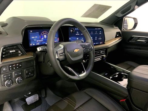 Used 2025 Chevrolet Tahoe High Country w/ Sun And Tow Package AWD/4WD image 15