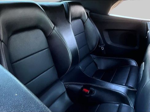 Used 2022 Ford Mustang Premium RWD image 18