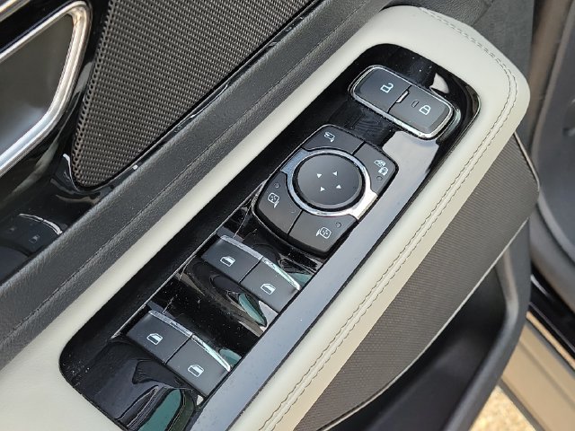 Used 2025 Lincoln Aviator Reserve w/ Illumination Package RWD image 23