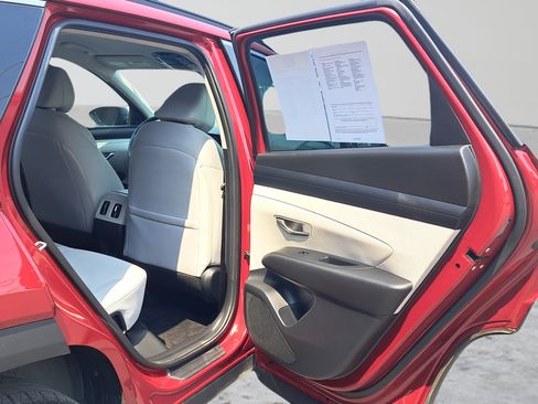 Used 2025 Hyundai Tucson SEL AWD/4WD image 13