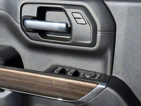 Used 2023 Chevrolet Silverado 2500 LT w/ Midnight Edition image 22