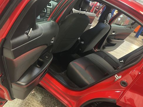 Used 2011 Dodge Avenger Heat FWD image 25