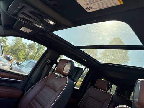 Used 2023 GMC Yukon XL Denali Ultimate w/ LPO, Floor Liner Package AWD/4WD image 8