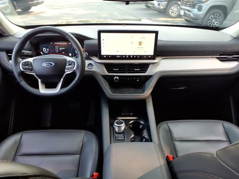 Used 2025 Ford Explorer Active w/ Active Comfort Package AWD/4WD image 20