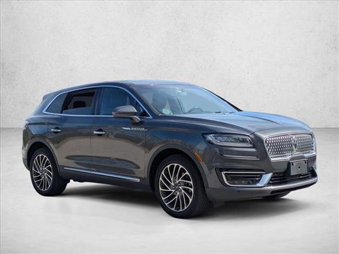 Used 2020 Lincoln Nautilus Reserve w/ Equipment Group 201A image 3