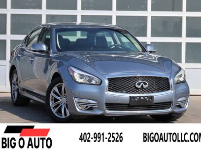 Used 2018 INFINITI Q70 Luxe