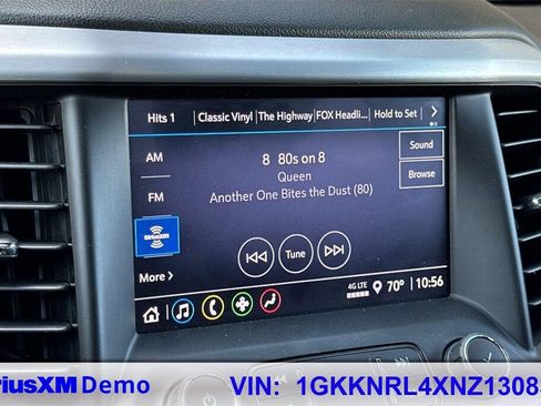 Used 2022 GMC Acadia SLE image 30