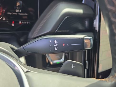 Certified 2025 GMC Yukon XL AT4 AWD/4WD image 24
