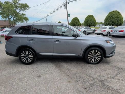 Used 2019 Mitsubishi Outlander ES FWD image 3