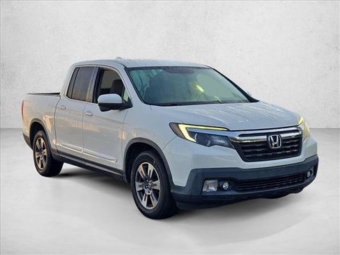 Used 2018 Honda Ridgeline RTL-T image 3