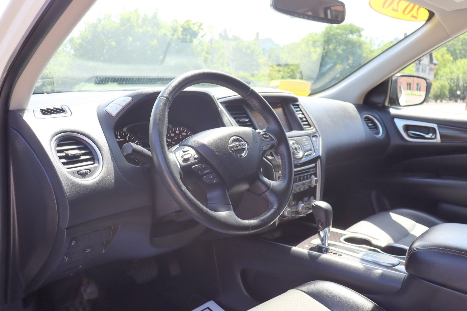 Used 2020 Nissan Pathfinder SV w/ Rock Creek Edition FWD image 11