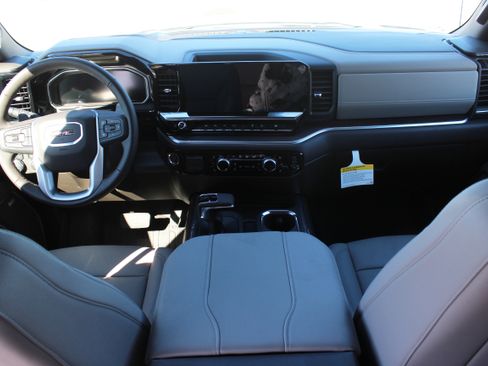 New 2026 GMC Sierra 1500 SLT image 27