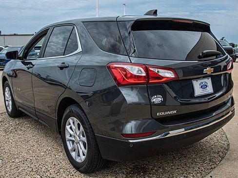 Used 2021 Chevrolet Equinox LT image 3