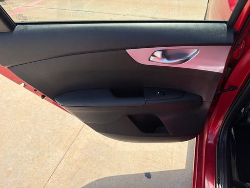 Used 2024 Kia Forte LXS w/ LXS Technology Package FWD image 14