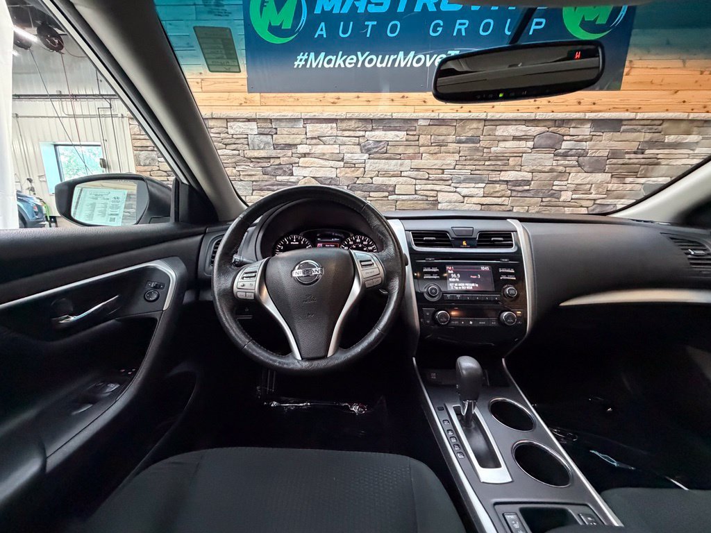 Used 2015 Nissan Altima 2.5 SV w/ Convenience Package FWD image 42