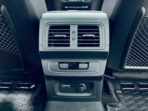 Used 2022 Audi SQ5 Premium Plus w/ Premium Plus Package image 34