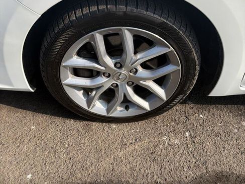 Used 2020 Acura ILX image 3