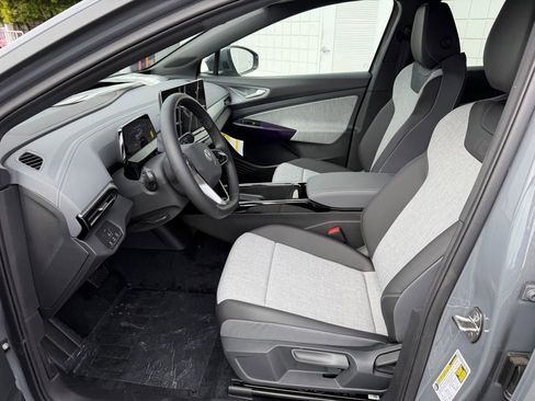 New 2026 Volkswagen ID.4 Pro AWD/4WD image 14