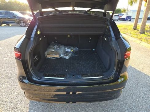 Used 2026 Jaguar F-PACE R-Dynamic S AWD/4WD image 8