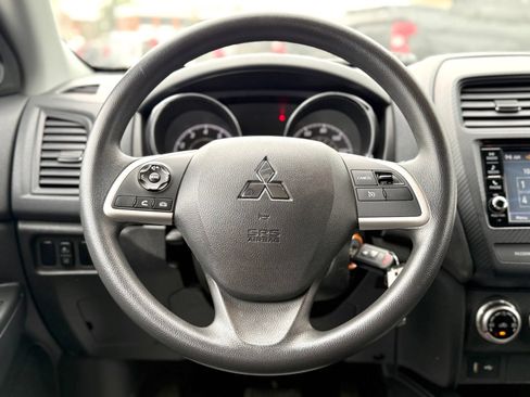 Used 2021 Mitsubishi Outlander Sport ES FWD image 19