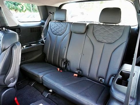 Certified 2022 Hyundai Palisade Limited w/ Cargo Package FWD image 20