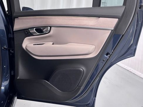 Certified 2026 Volvo XC90 B6 Plus AWD/4WD image 27