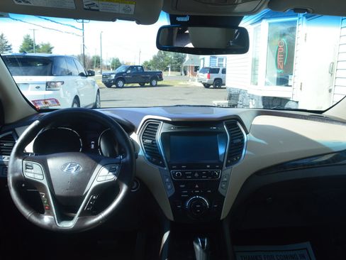 Used 2017 Hyundai Santa Fe Sport w/ 2.0T Ultimate Tech Package 05 AWD/4WD image 30