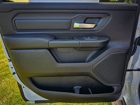 New 2026 RAM 1500 Express AWD/4WD image 29
