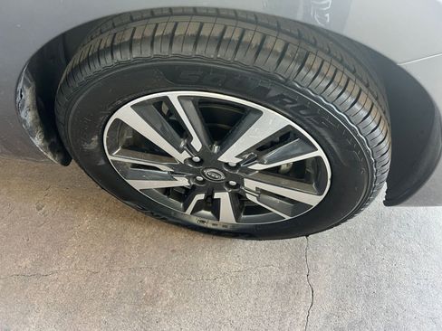 Used 2025 Nissan Versa SV image 30