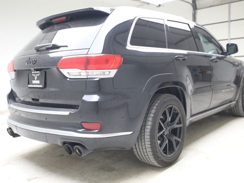 Used 2020 Jeep Grand Cherokee Summit AWD/4WD image 5