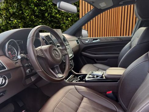 Used 2018 Mercedes-Benz GLS 450 4MATIC image 25