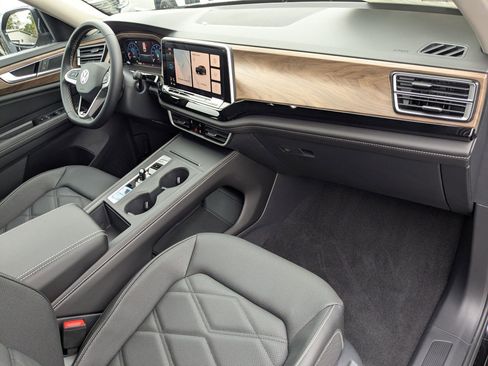 New 2026 Volkswagen Atlas SE image 37