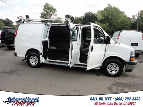 Used 2020 Chevrolet Express 2500 w/ Driver Convenience Package RWD image 16