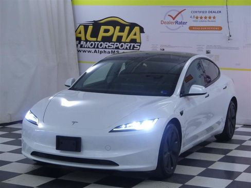 Used 2024 Tesla Model 3 Standard Range RWD image 2